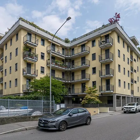 Guesthost - Spacious At 800 M From Borghi Station